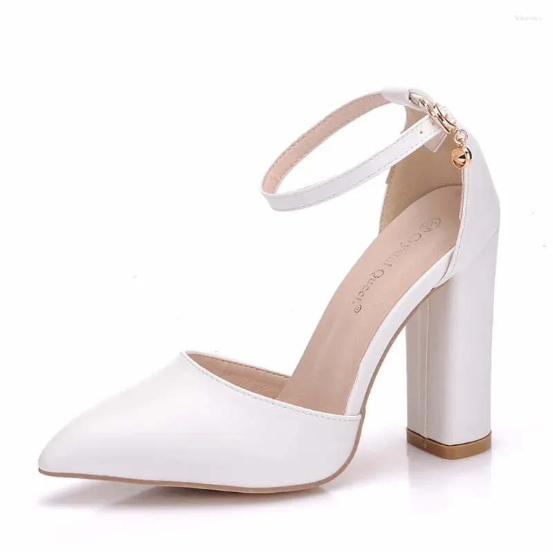 White 10.5cm heel