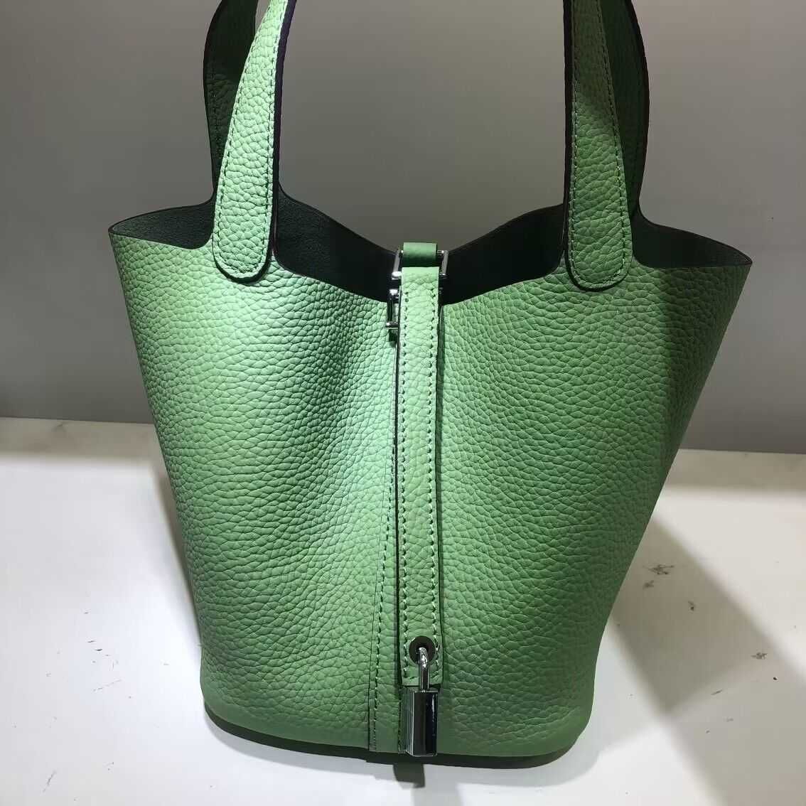 Avocado Green 22cm