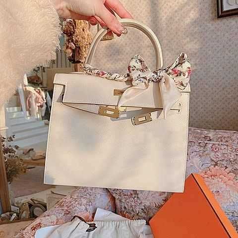 Milkshake White Cowhide 25cm Gold