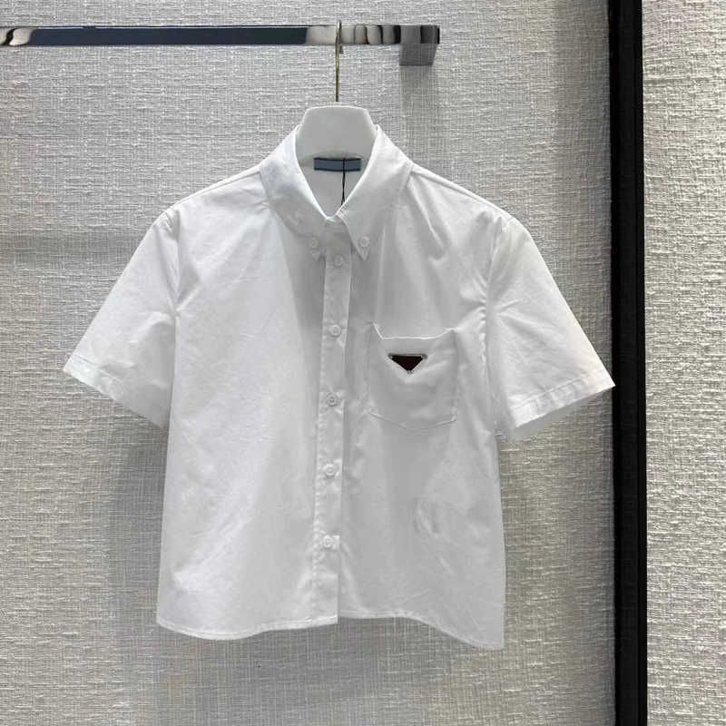 Triângulo branco camisa de manga curta