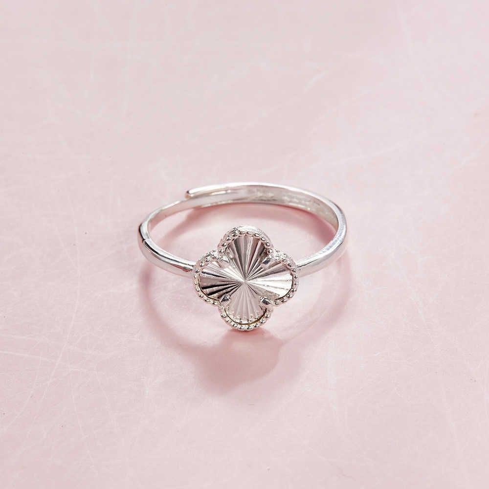 the Clover Ring Weighs about 2 Grams-Z