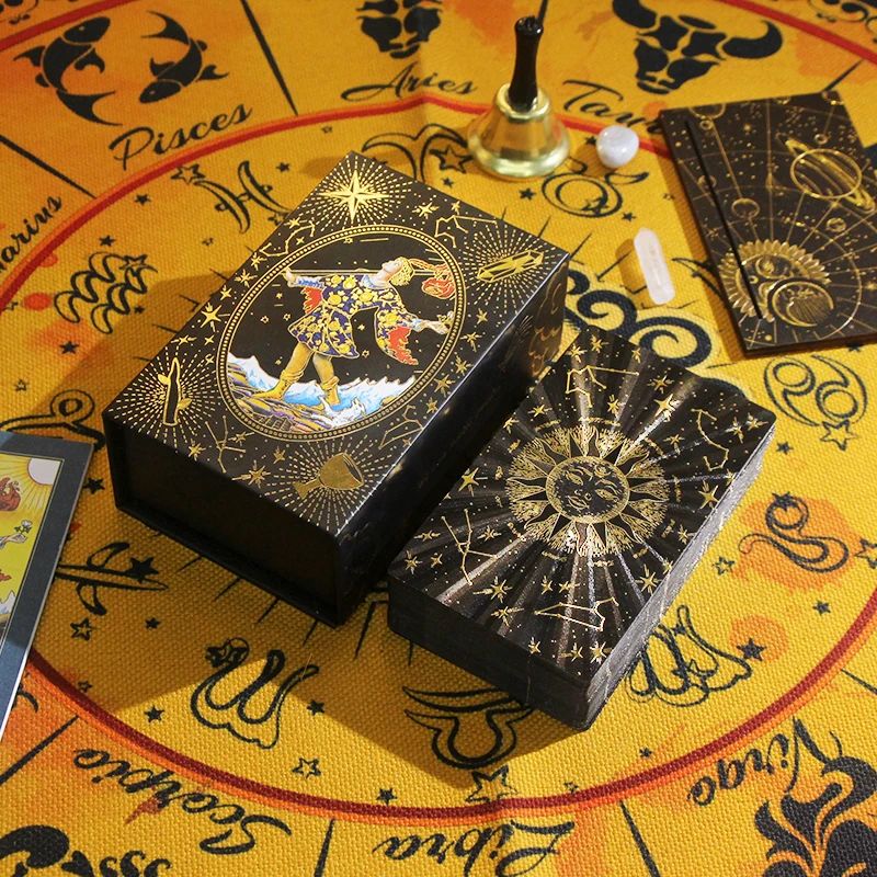 Color:gold foil tarot