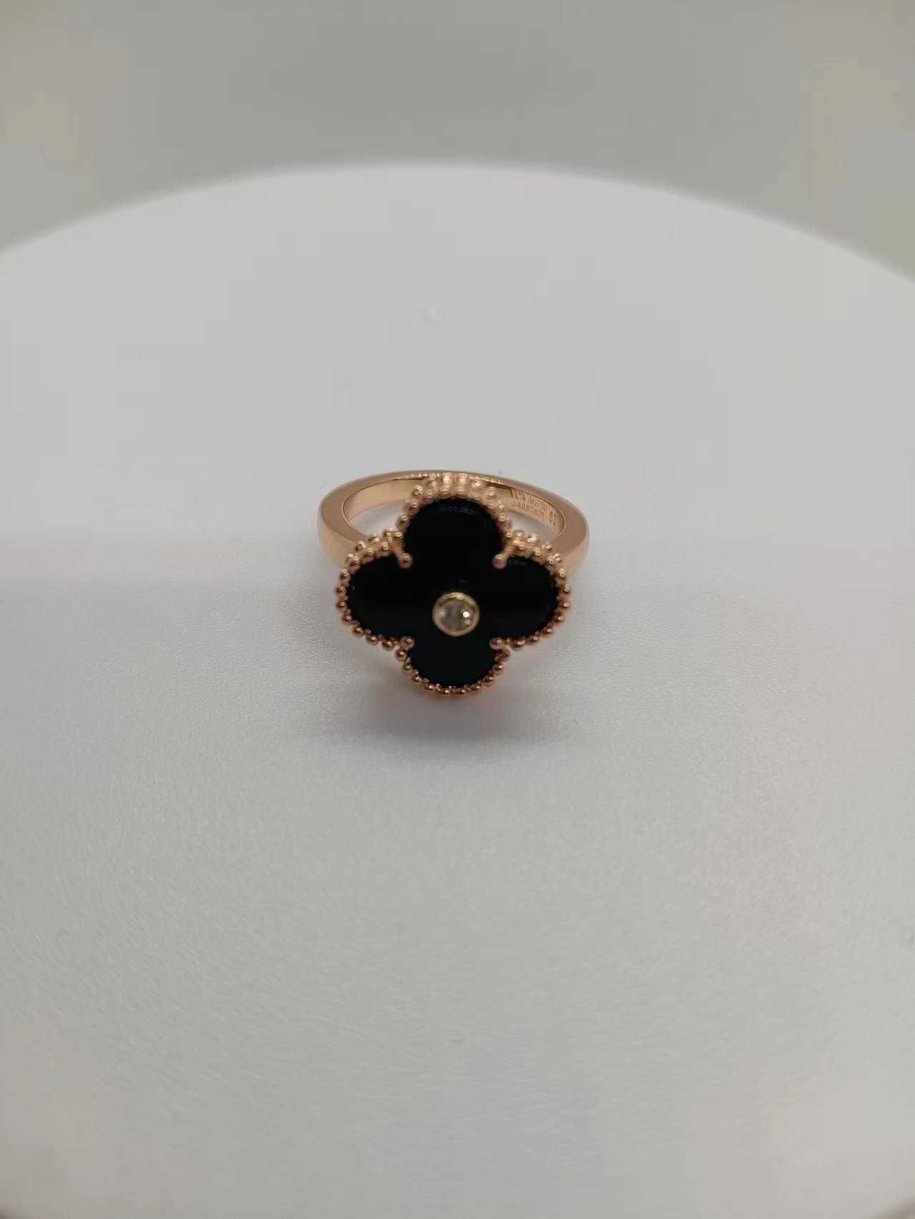 Anillo Oro Rosa Ágata Negra