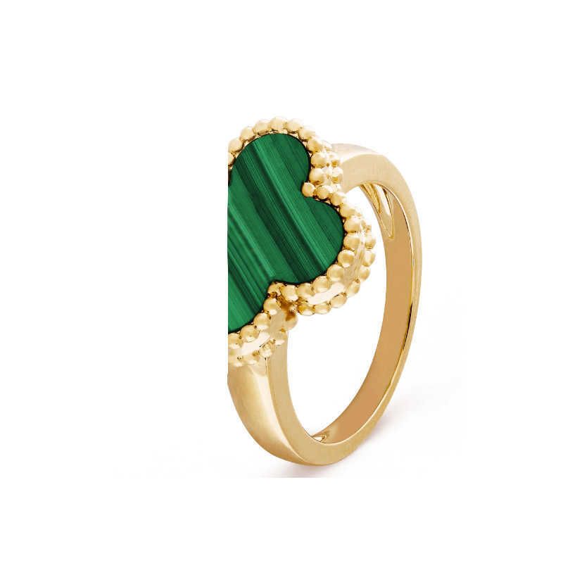 Anello in oro verde pavone