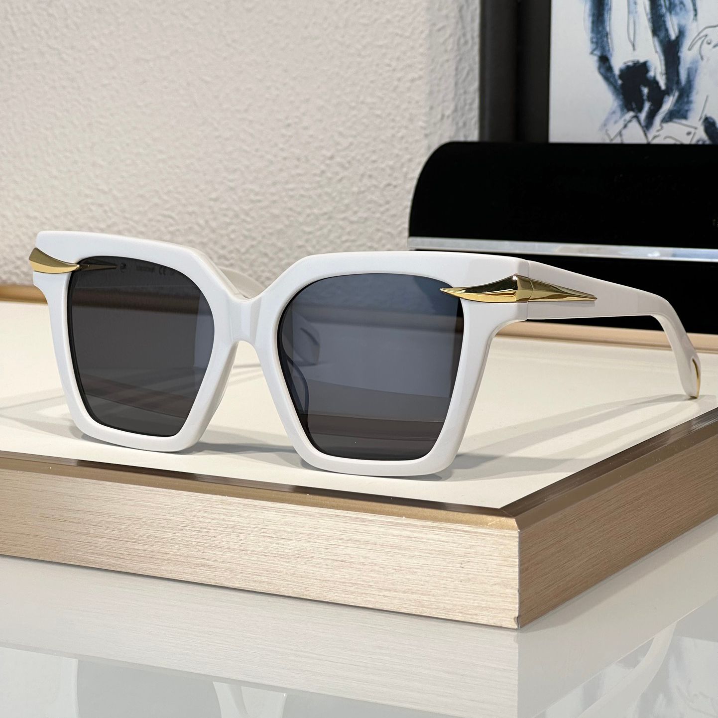 White gold frame grey lens