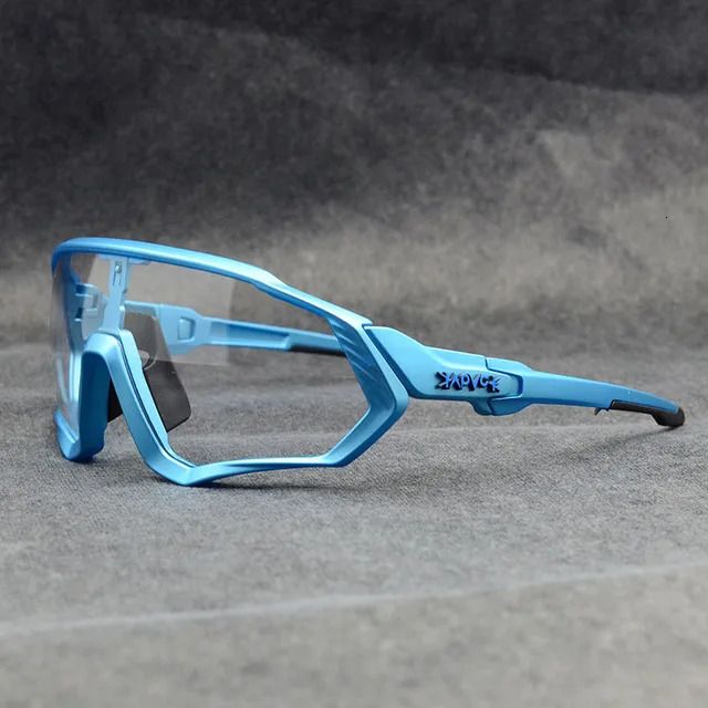 Photochromic C15