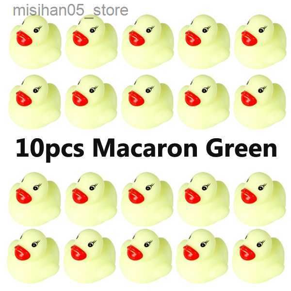 10 Macaron Green