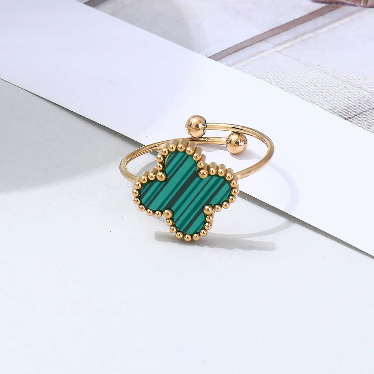 18k Gold Green