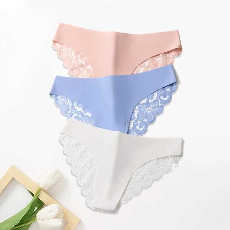 3 Pieces of Lace Underwear 4