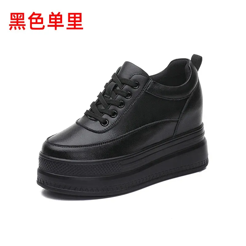 Black single shoes