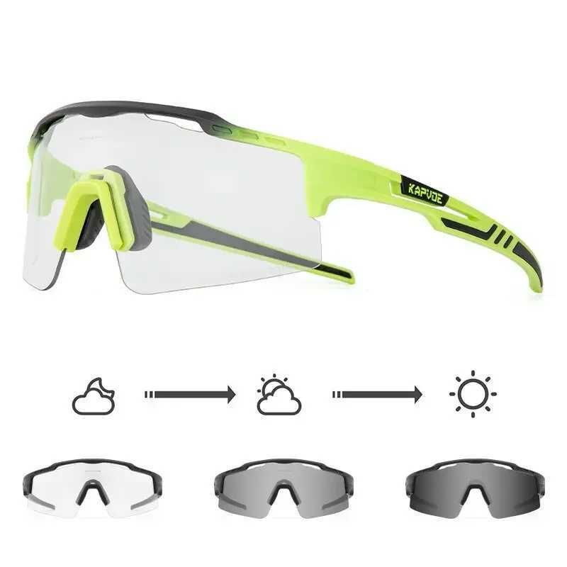 Photochromic C10