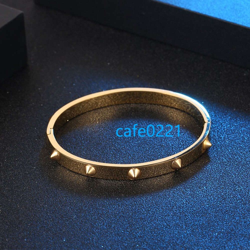 Bracelet C-106-Gold