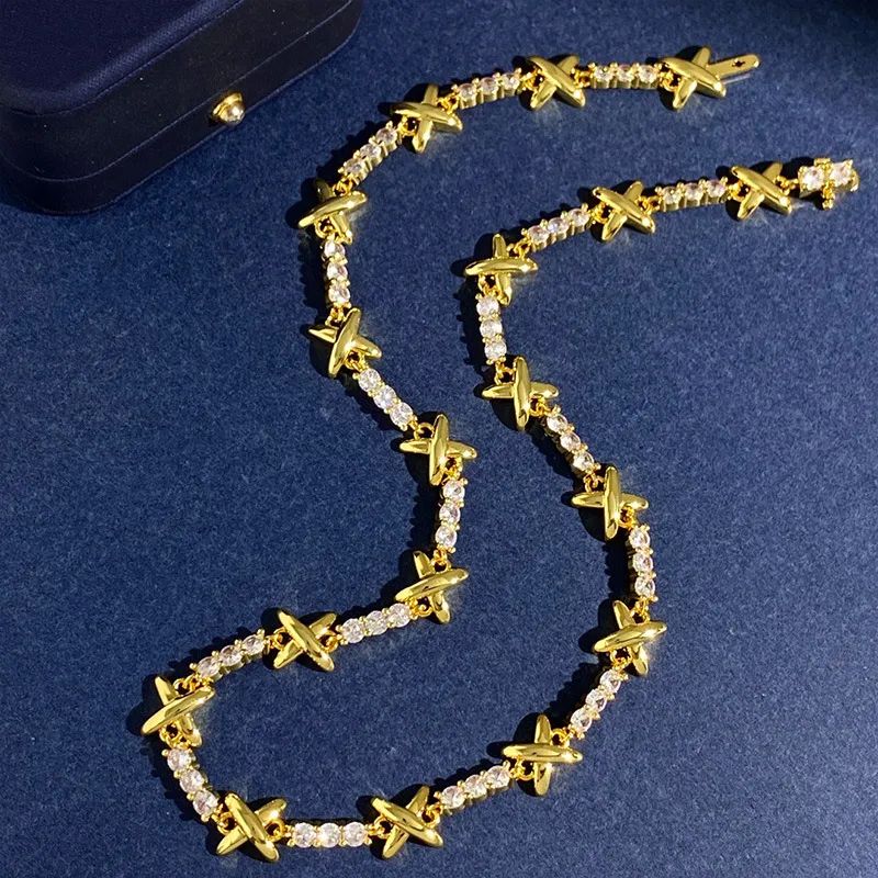 01-65 GOLD NECKLACE