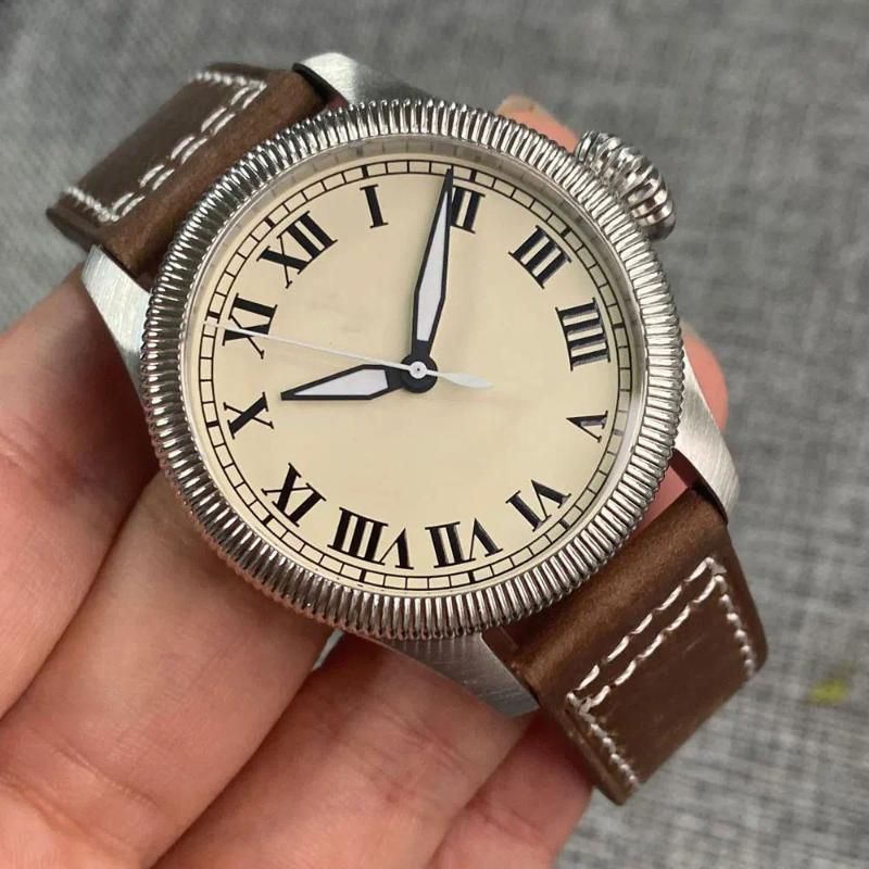 Beige dial No logo