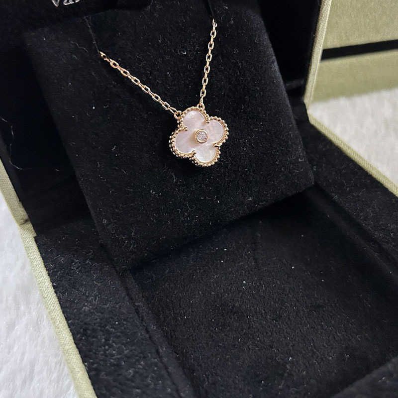 White Beidai Diamond Rose Gold-925 SIL
