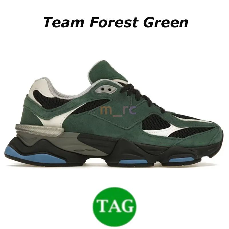 19 Team Forest Green