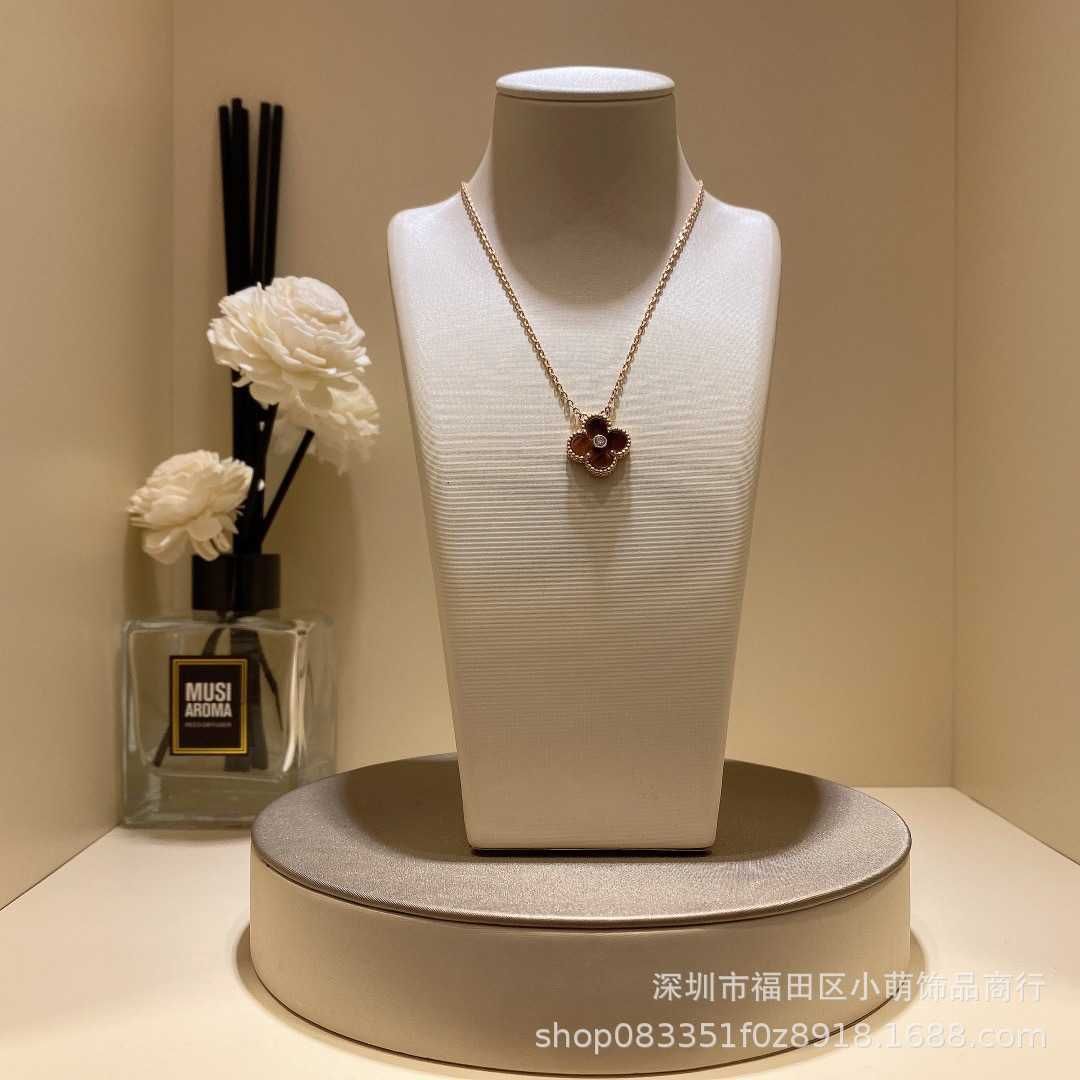 Niuyan stenen ketting x rosé goud