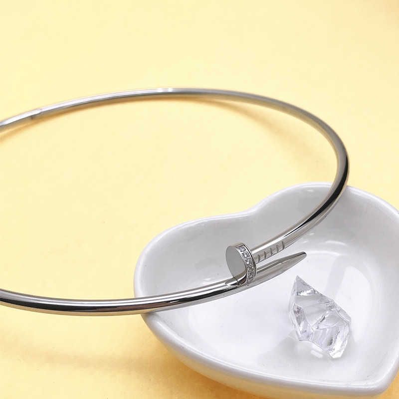 Zilveren halsband (diamant)