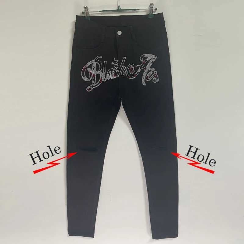 Xyz0561(hole)