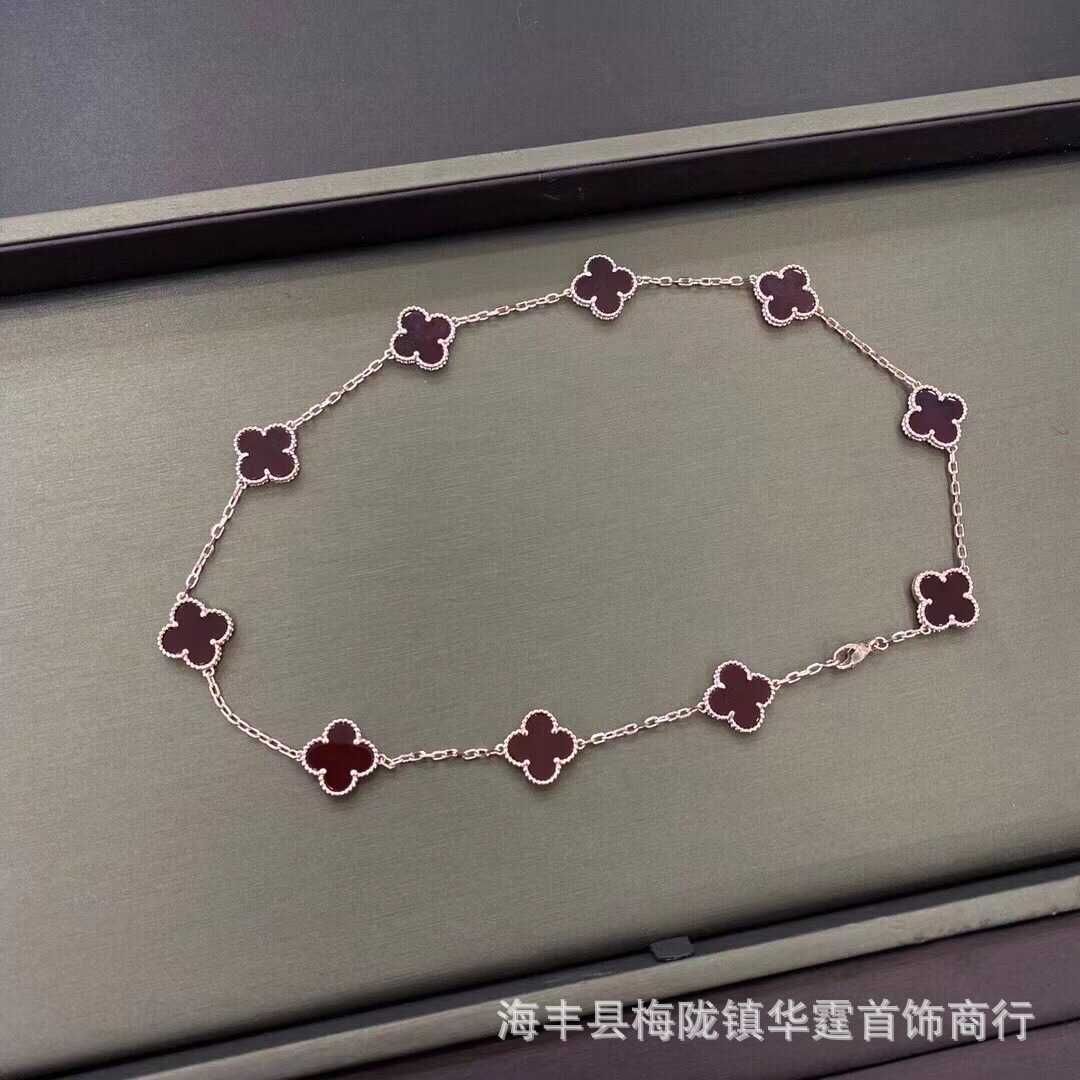 Rote Chalcedon Rose Gold