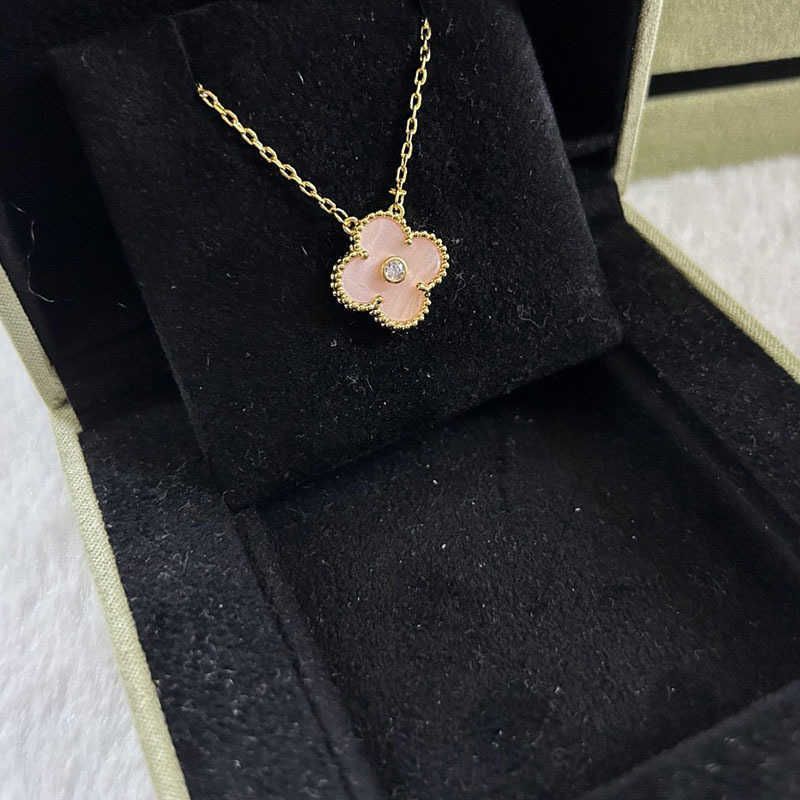 Concha rosa com diamante Gold-925 Silver