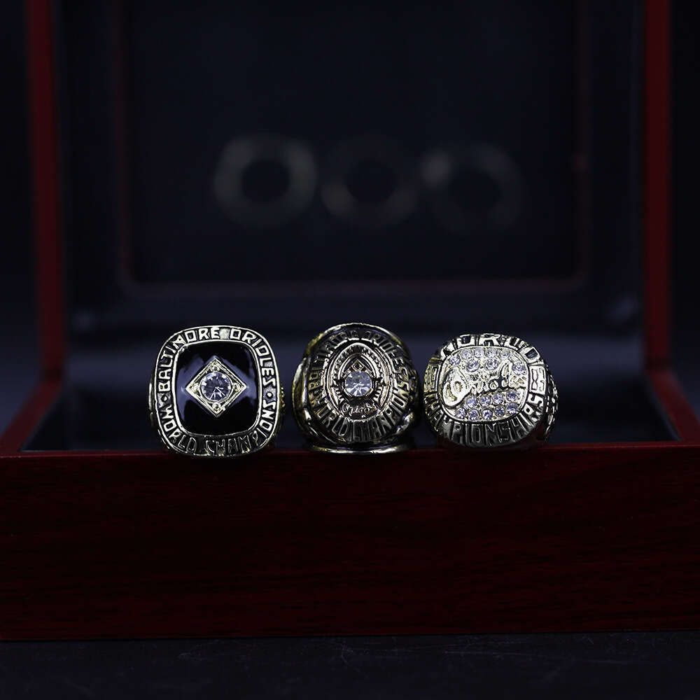 3 Rings + Wooden Box