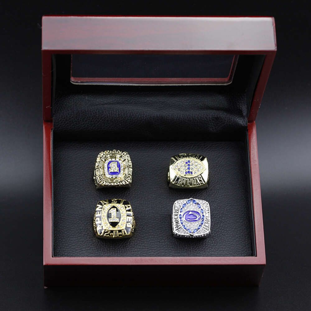 4 Rings + Wooden Box