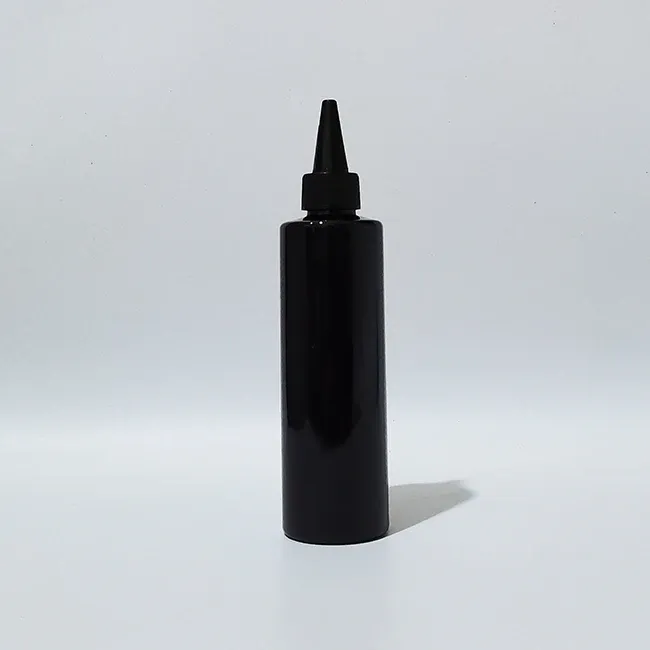 Bouteille noire en plastique de 200 ml noire