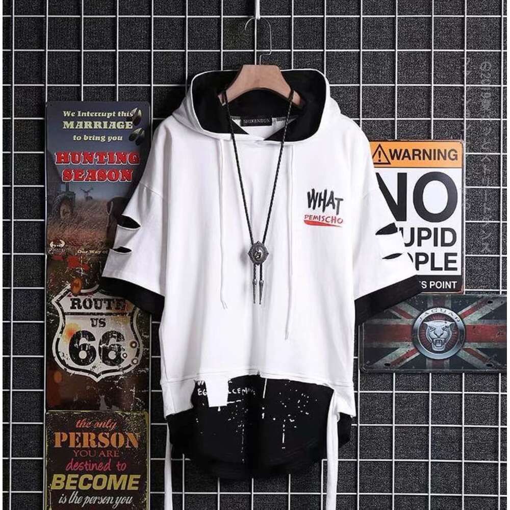 D07 Hooded - White