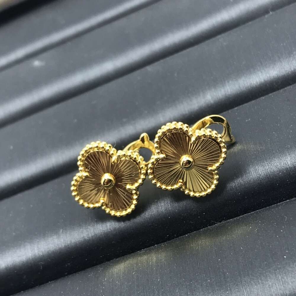 Golden Patterned Lucky Grass Ear Clapper