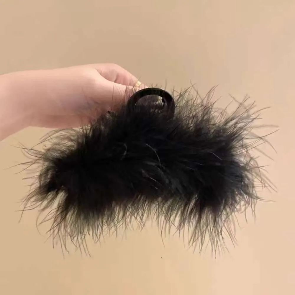 Black regular fur [oversized 13cm]