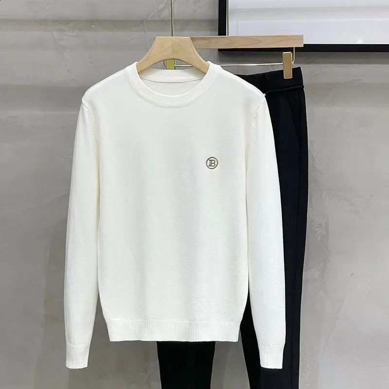 S543白いセーター