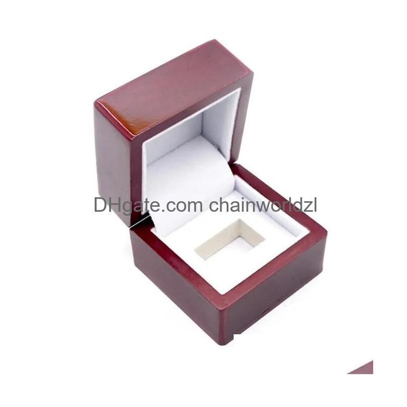 A 2010 Year Ring With Box Together