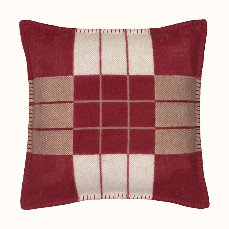 h pillow cover x15