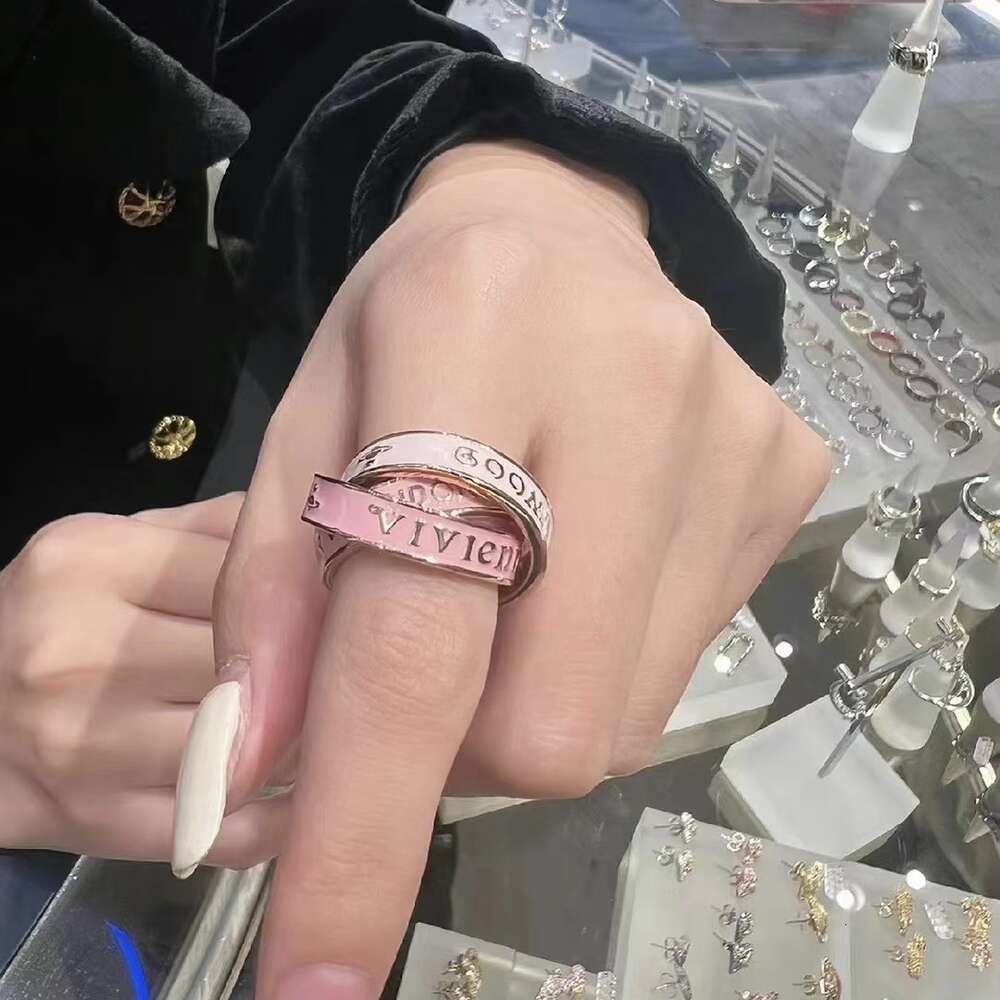 Кольцо вдовствующей королевы с розовой эмалью