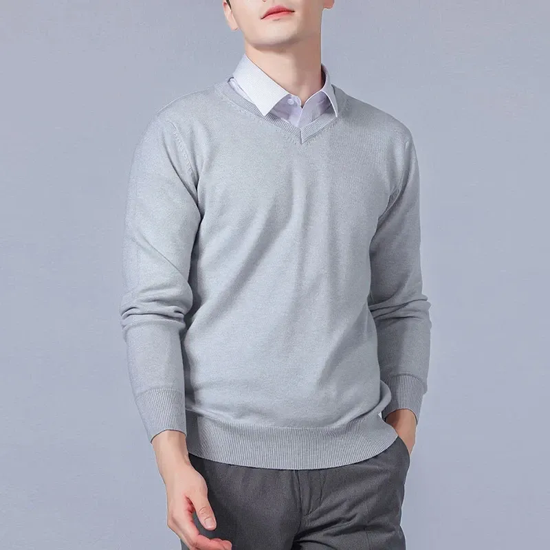 Vneck light grey