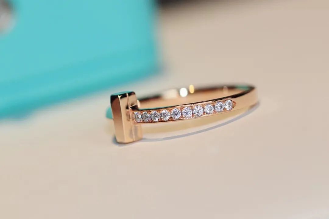 Thin Rose Gold Diamond