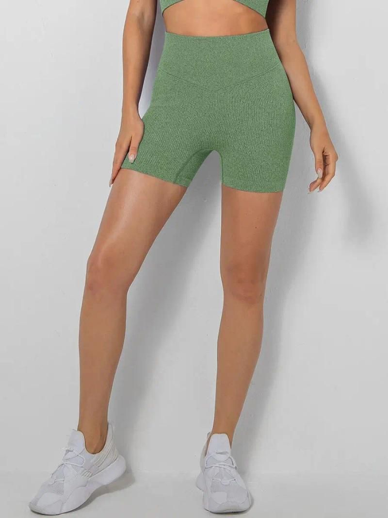 Grüne Shorts