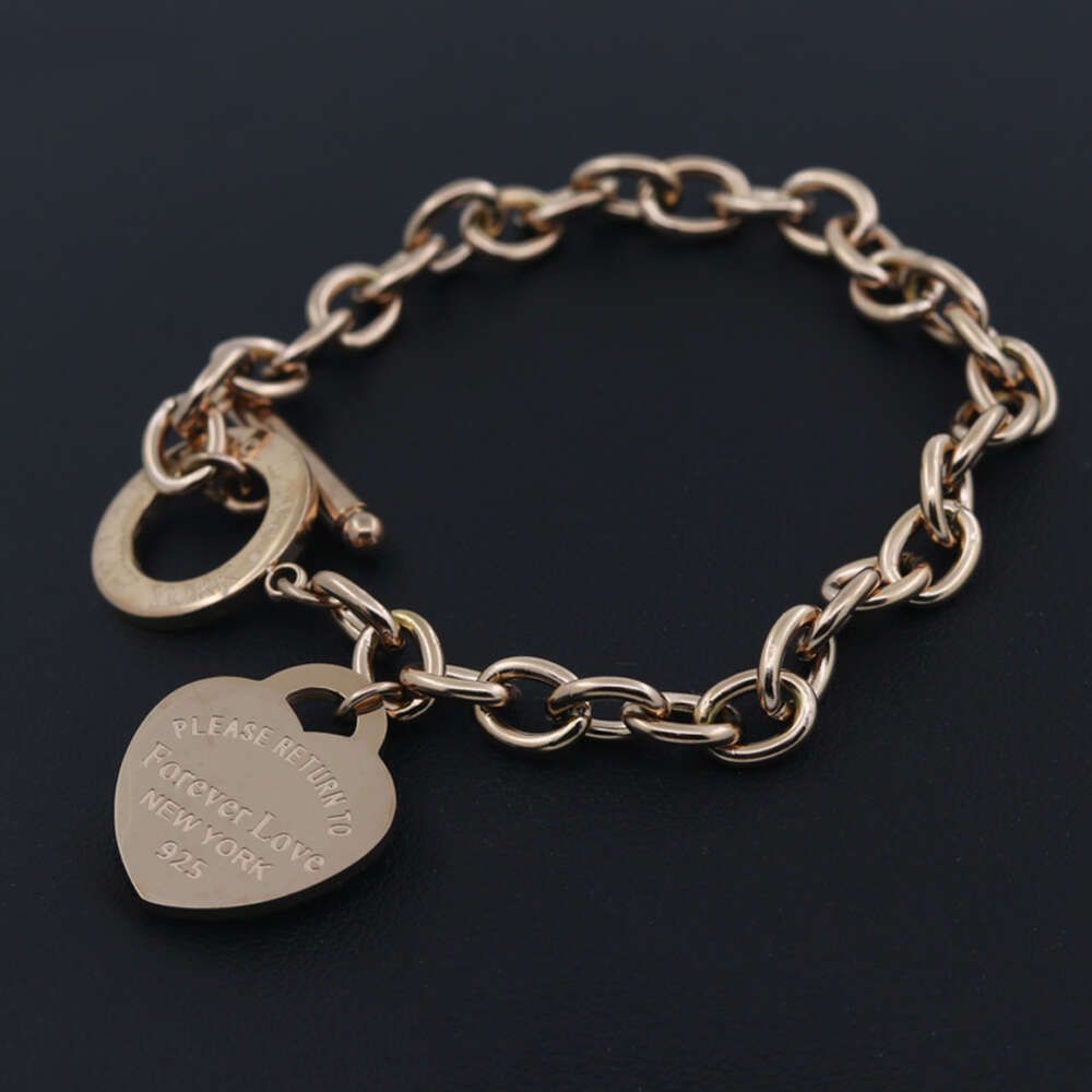 O-shaped heart-shaped bracelet in rose