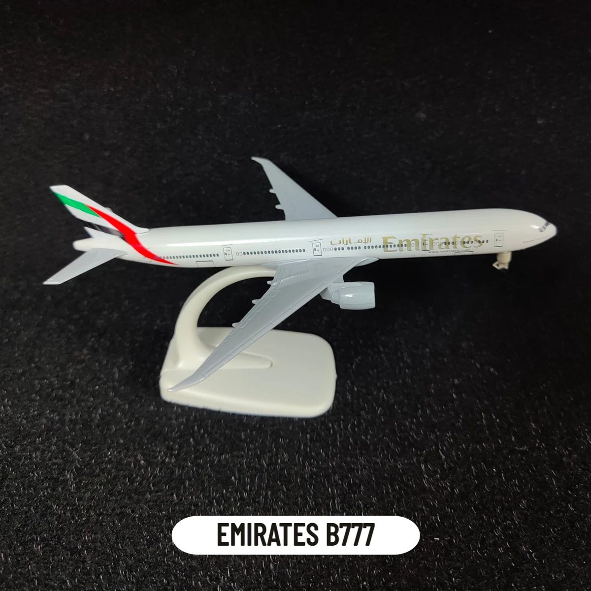 Emirates B777