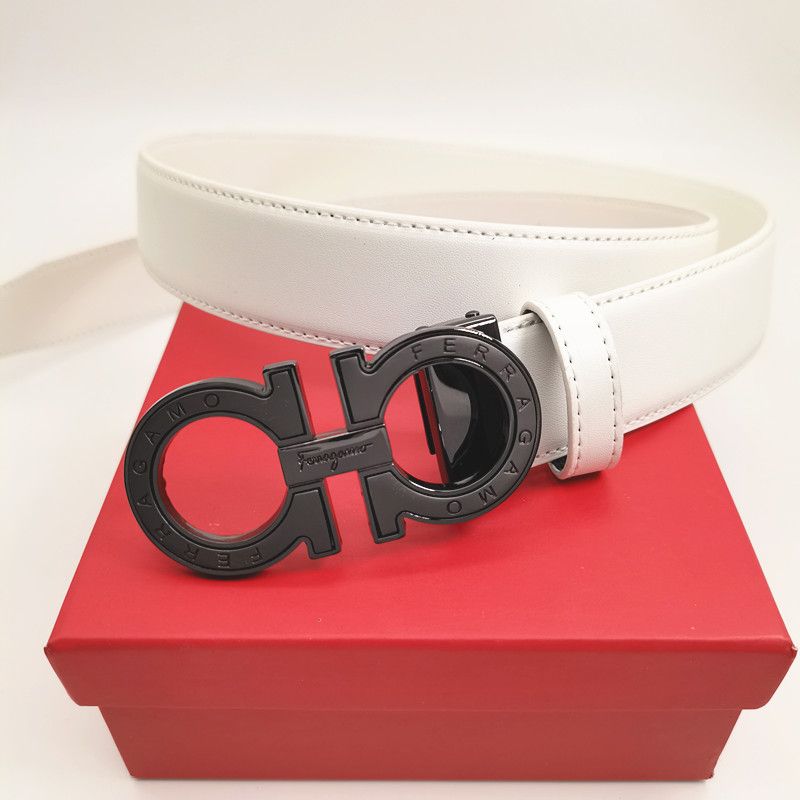 ceinture blanche + boucle noire