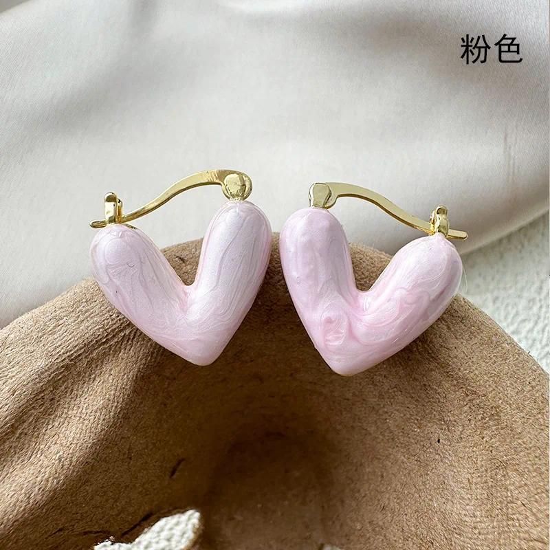 Pink Heart Ear Clip