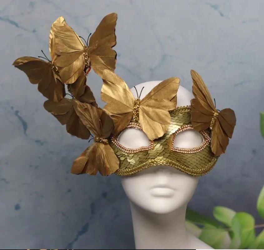 Máscara de ouro