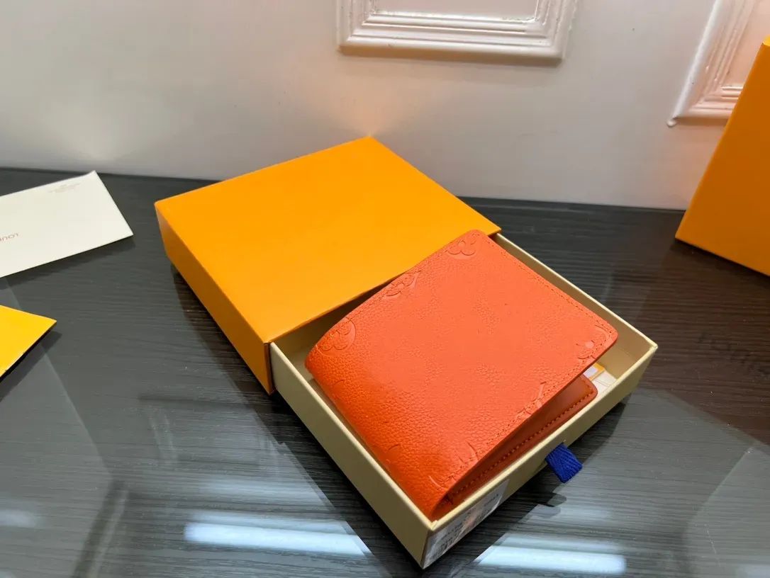 Orange plånbok