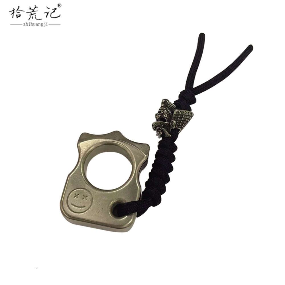 Finger Tiger with Knife Pendant