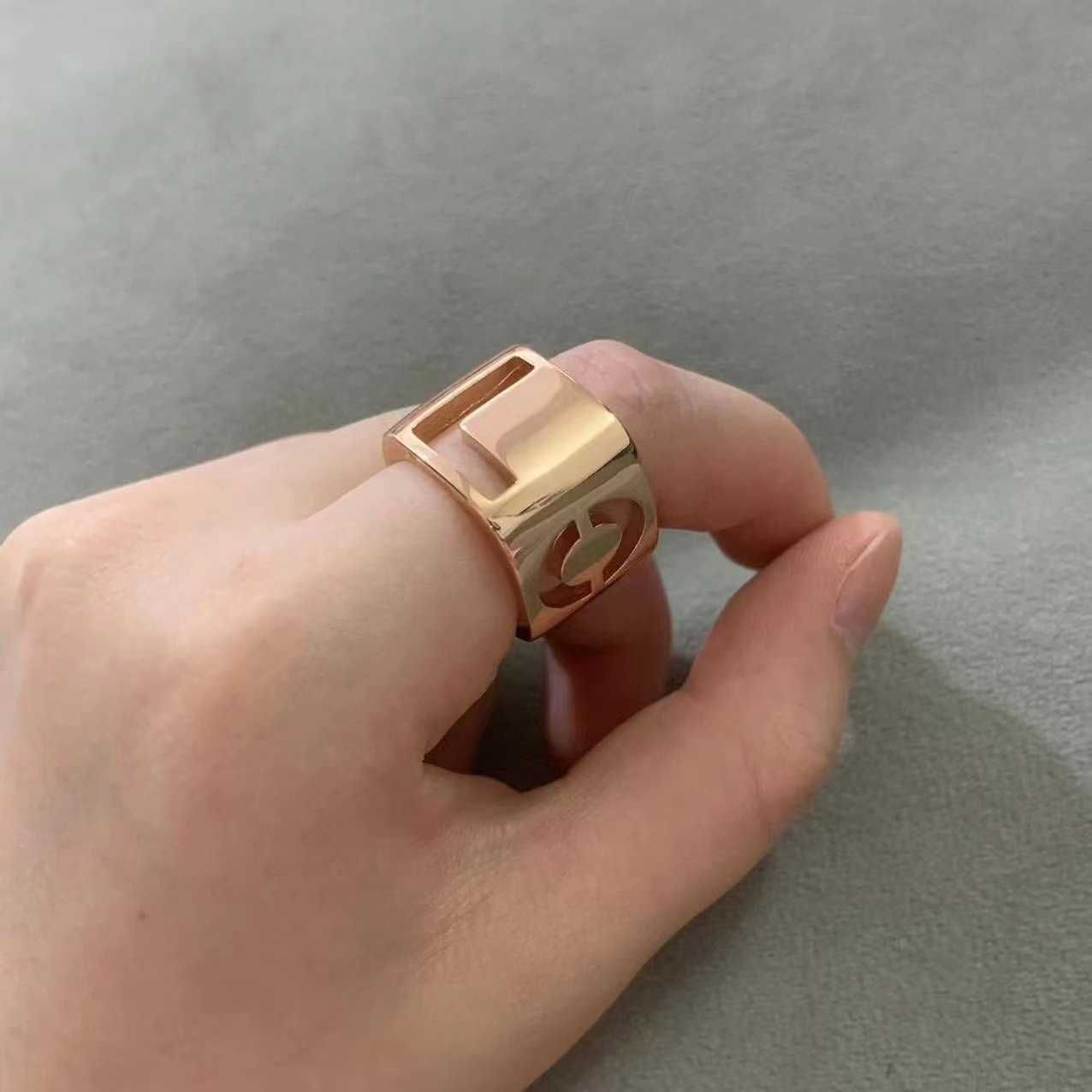 Bague lettre or rose