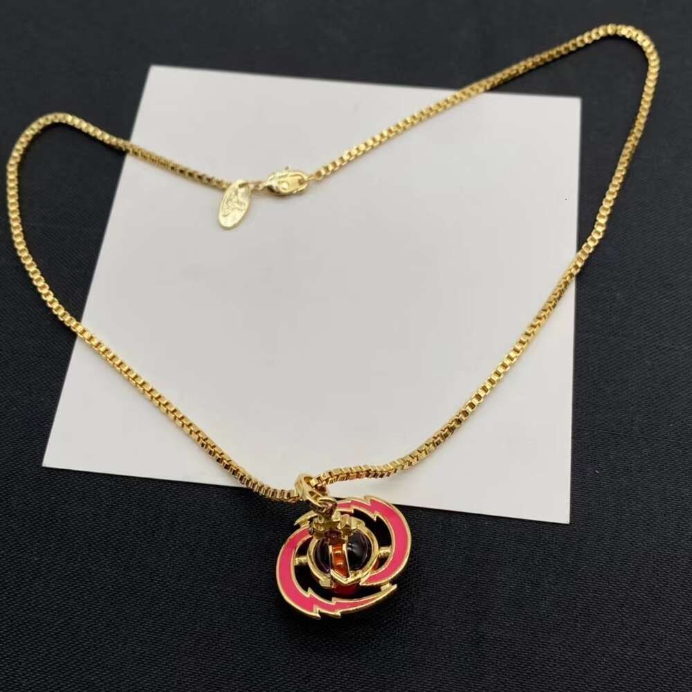 Colar espiral de ouro