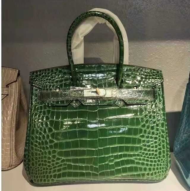 Crocodile Green 30 gratis halsduk, ponny