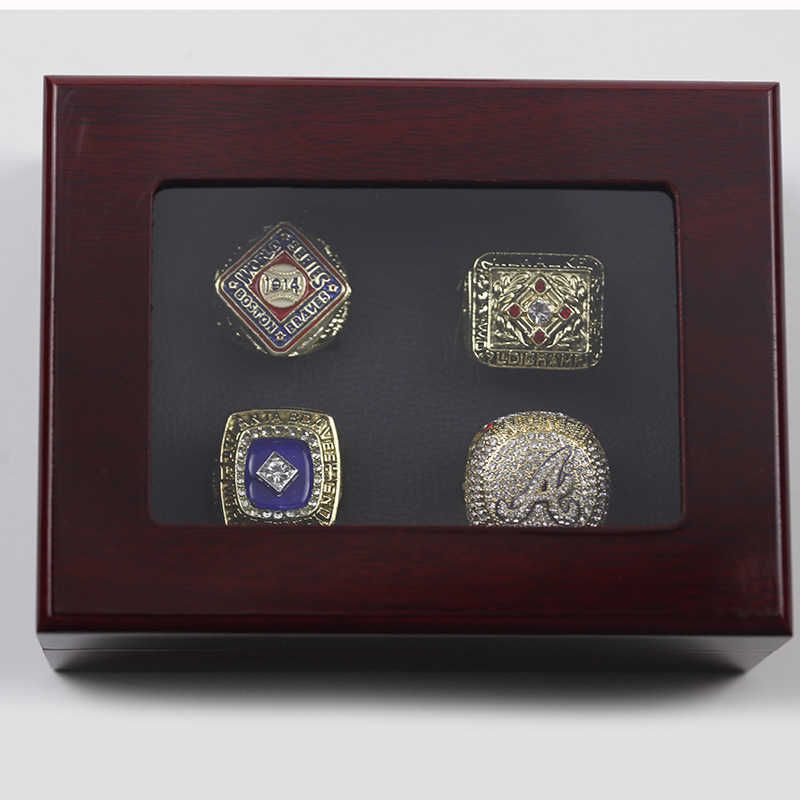 4 Rings + Wooden Box