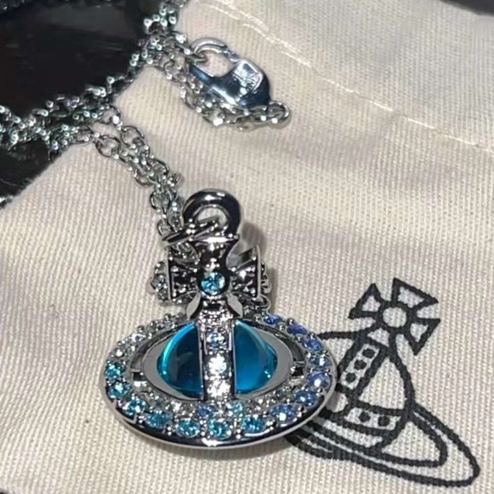 Collier bleu planète